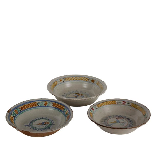Grottaglie Majolica Bowls, Set of 3 For Sale - Image 10 of 10