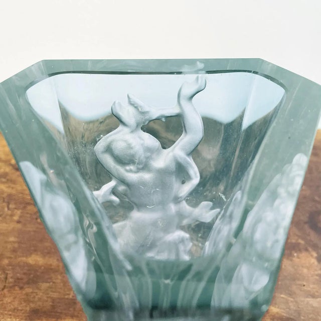 Italian Art Deco Green-Blue Alexandrite Glass Vase with Female Figure, 1900s For Sale - Image 9 of 11
