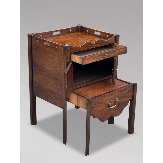 Antique George III Mahogany Bedside Cabinets, 1760, Set of 2 For Sale - Image 4 of 13