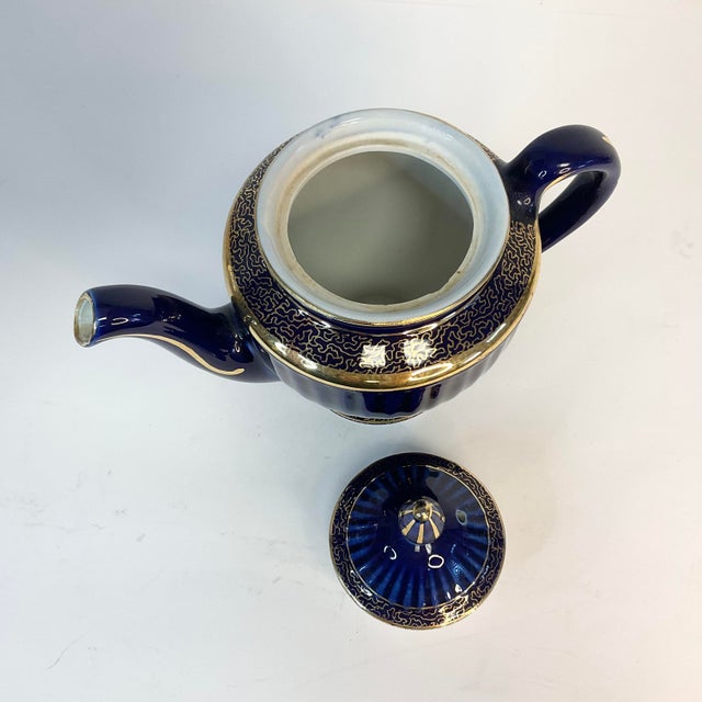 1950s Vintage Art Deco Hollywood Regency Cobalt Tea Pot, Hall China Company. For Sale - Image 11 of 12