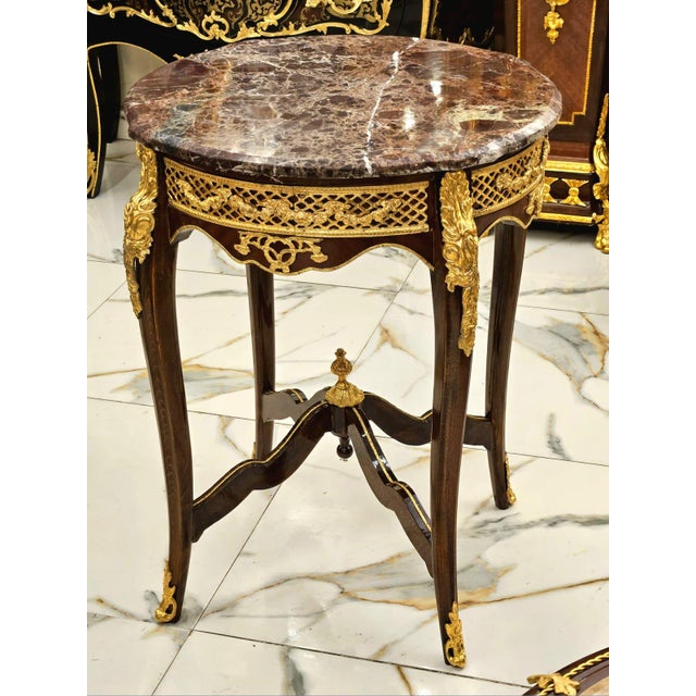 French French Louis XV Accent Table With Marble Top, Marquetry Inlay & Bronze Ormolu Mounts For Sale - Image 3 of 4