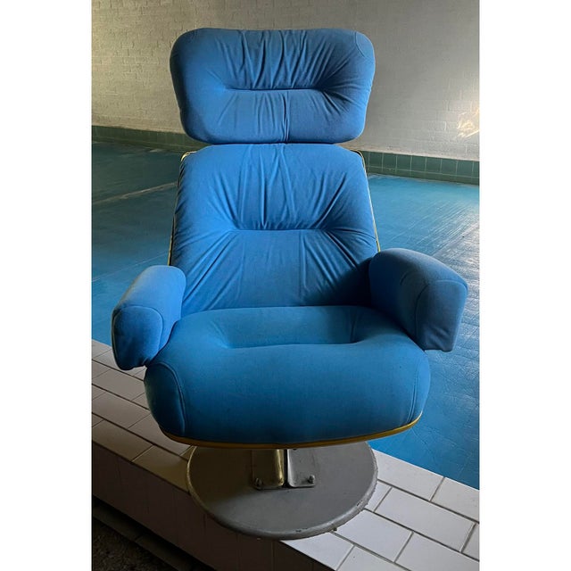 Blue Cinema Chair from a Cinema in Paris, 1970 For Sale - Image 8 of 17