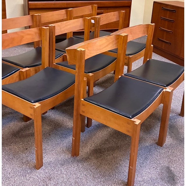 Ten Vintage Interlocking "Jigsaw" Chairs by Clive Bacon for Design Furnishings Limited, England c.1963 For Sale - Image 4 of 16