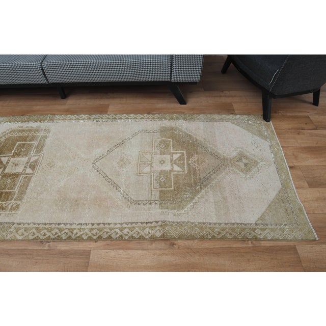 1970s Vintage Handmade Turkish Wool Cotton Beige Area Runner Rug For Sale In San Francisco - Image 6 of 11