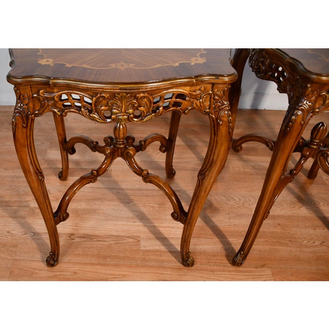 1930s French Louis XV Walnut & Satinwood Inlay Pair Side Tables / End Tables Tables For Sale - Image 6 of 14