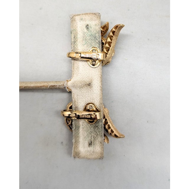 Vintage Signed Crown Trifari Goldtone Clear Rhinestone Flower Clip Earrings-2 Pieces For Sale In Philadelphia - Image 6 of 7