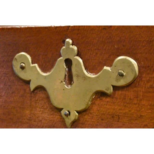 Hepplewhite Connecticut Queen and Highboy Circa 1740 to 1790 For Sale - Image 3 of 3