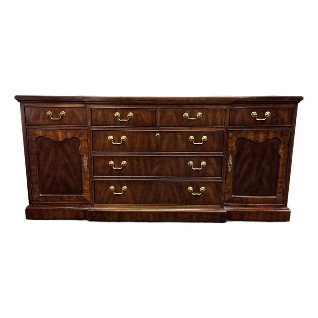 Thomasville Mahogany Collection Chippendale Style Long Dresser For Sale