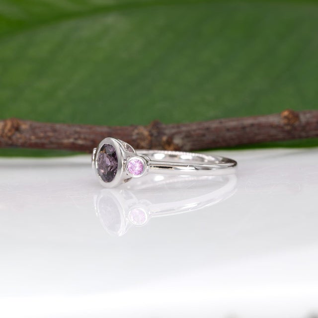Purple Spinel Ring With Purple Sapphire Accents: Solid 14k Gold, Size 6.75 For Sale In Columbus - Image 6 of 9