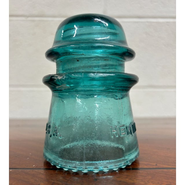 Early 20th Century Vintage Hemingray 16 Aqua Teal Glass Insulator For Sale - Image 5 of 7