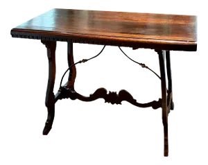 18th Century Italian Walnut Dining Table