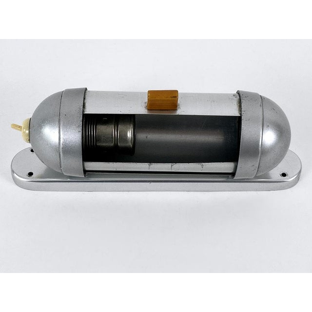 Streamline Bauhaus Sub-Marine Cabinet Sconce from König, Germany, 1940s For Sale - Image 16 of 18