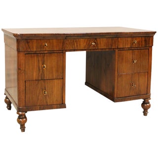 19th Century Italian Desk Table in Walnut For Sale