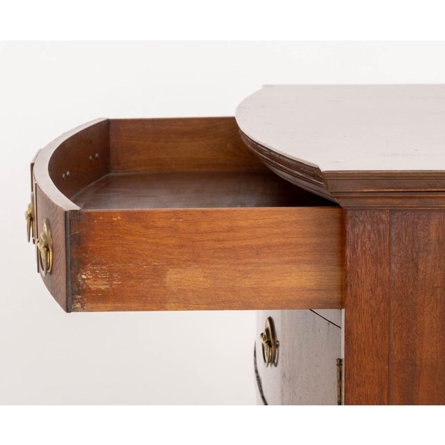 Brown American Federal Style Mahogany Sideboard For Sale - Image 8 of 9