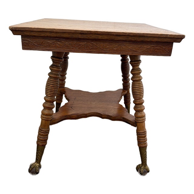 Late 19th Century American Victorian Oak Parlor Table With Spool Legs and Glass Ball & Claw Feet For Sale