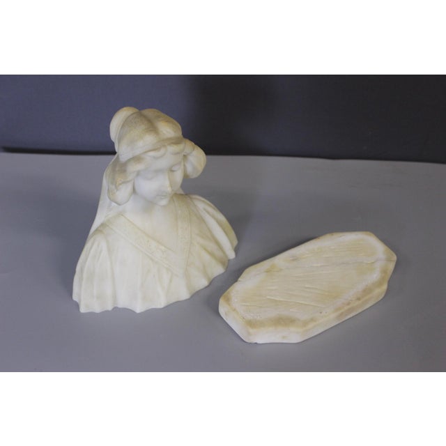 Art Nouveau Bust of a Young Woman in Alabaster, 1900 For Sale - Image 9 of 12