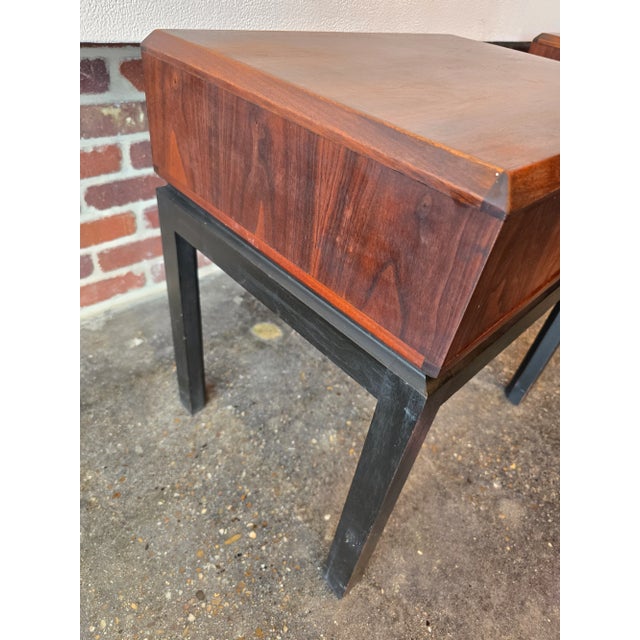 Brown Pair Nightstands Walnut Founders MCM Vintage For Sale - Image 8 of 14