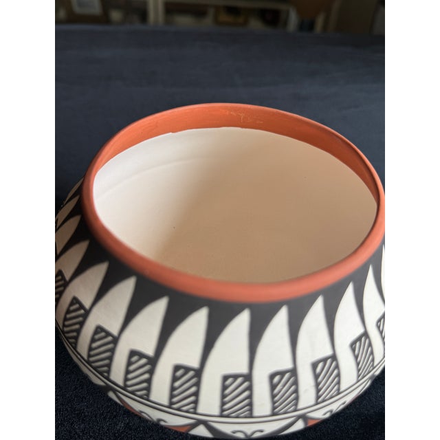 Roberta Howeya Trujillo Acoma Pueblo Polychrome Olla For Sale In Palm Springs - Image 6 of 8