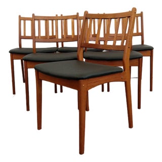 Set of 6 Vintage Danish Modern Dining Chairs by Spøttrup For Sale