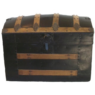1890's Barrel Top Trunk For Sale
