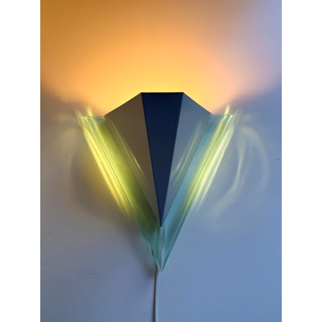 1990s Vintage Postmodern Acrylic and Metal White Triangular Wall Lamp by Happy Light, 1980s For Sale - Image 5 of 17