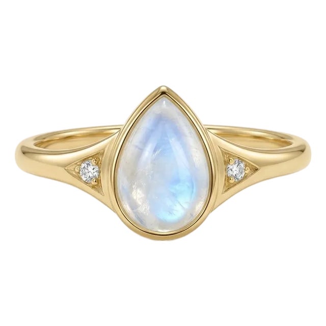 Rainbow Moonstone Cubic Zirconia Ring in 925 Sterling Silver, June Birthstone Statement Ring Us 7 For Sale