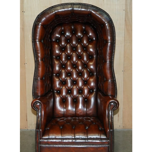 Victorian Late 20th Century Fully Restored Hand-Dyed Cigar Brown Leather Chesterfield Tufted Porters Armchair For Sale - Image 3 of 13