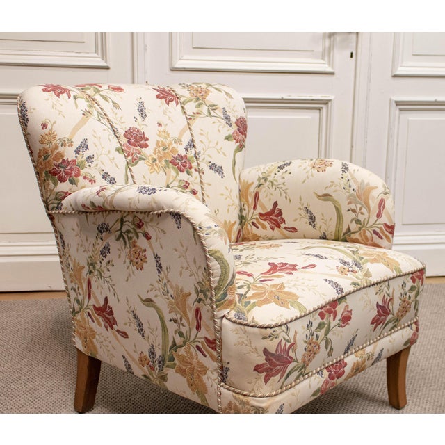 Art Nouveau Swedish Grace Lounge Chairs in Floral Jacquard, 1940s, Set of 2 For Sale - Image 6 of 16