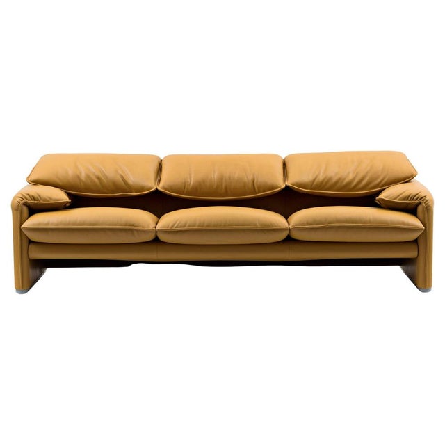 Textile Two-Seater Sofa by Vico Magistretti for Cassina For Sale - Image 7 of 15