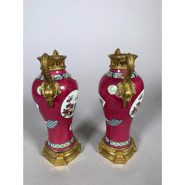 Pair of Chinese Porcelain Vases, Qianlong Period, 18th Century For Sale - Image 6 of 11