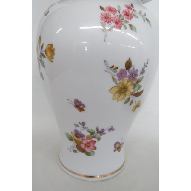 Andrea by Sadek White Lidded Porcelain Ginger Jar With Flowers Butterflies 5013b For Sale - Image 10 of 17
