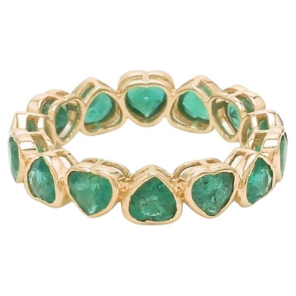 Early 21st Century Natural 4.12 cts Zambian emerald band ring 18k gold For Sale - Image 5 of 18