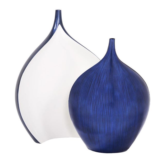 Kenneth Ludwig Chicago Cobalt Blue Wood Vase - small For Sale - Image 4 of 8