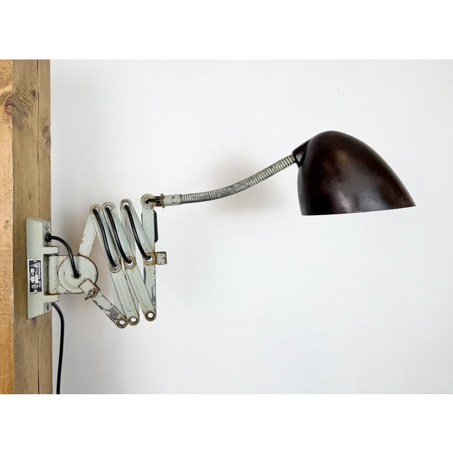 Industrial Green Scissor Wall Lamp from Elektroinstala, 1960s For Sale - Image 12 of 18