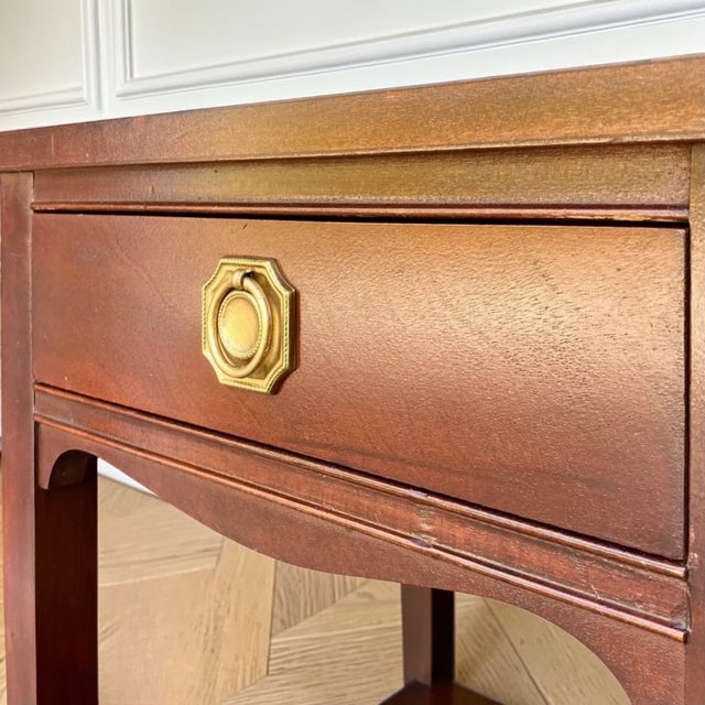 Hepplewhite Vintage Federal Mahogany Nightstand | Luxury Bedside Table | Accent Table For Sale - Image 3 of 11