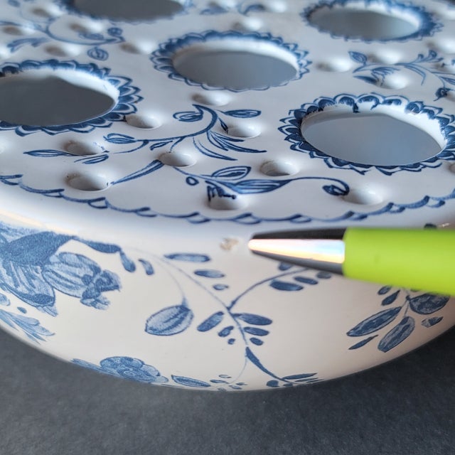 White Blue & White Ceramic Bulb Planter For Sale - Image 8 of 8