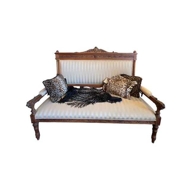 Wood Early 20th Century Finely Carved French Hall Bench With Lion Head Carvings For Sale - Image 7 of 7