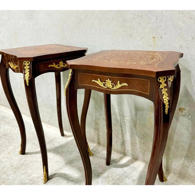 French Style Side Table Set – Pair of Copper Gold Accent Tables For Sale - Image 4 of 6