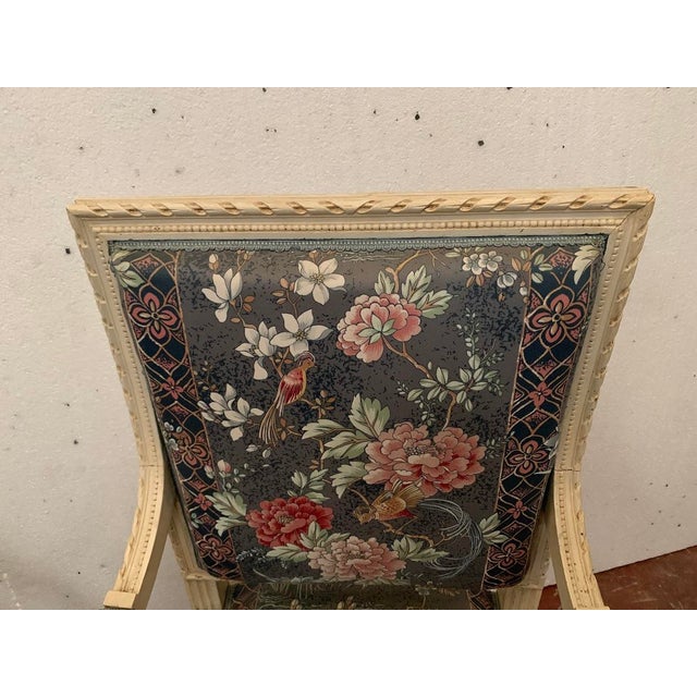 Louis XVI Style Armchairs in White Lacquered Beech, 20th Century, Set of 2 For Sale - Image 6 of 12