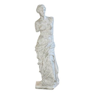 20th Century Greek Statue of Venus de Milo in Carrara Marble For Sale