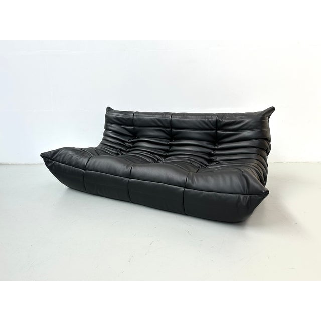 French Togo Sofa in Black Leather attributed to Michel Ducaroy for Ligne Roset, 1970s For Sale - Image 9 of 11