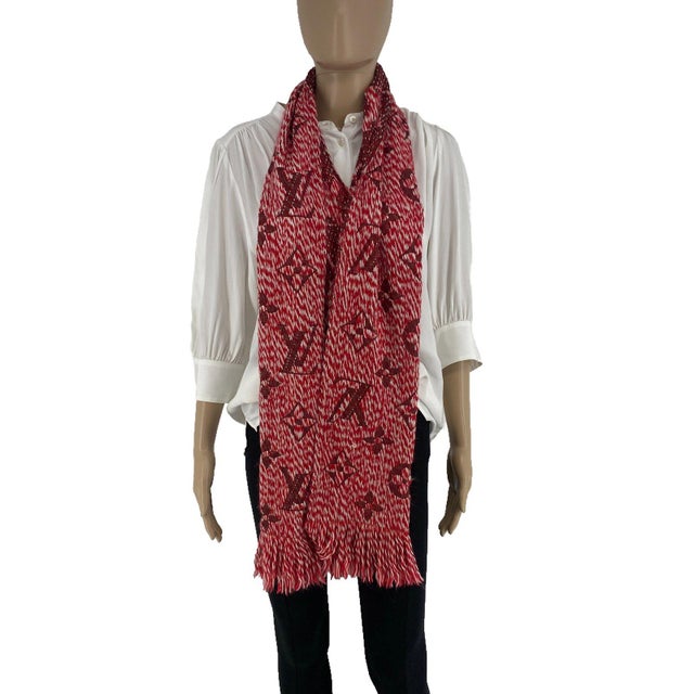 Late 20th Century Louis Vuitton Bright Red & White Thick Wool & Silk Scarf For Sale - Image 5 of 9