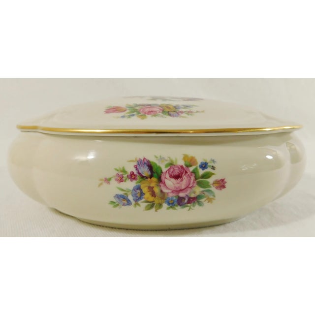 1970s Large Vintage Rosenthal "Mouson" Ivory Porcelain Embossed Floral 24k Gold Trim Powder Vanity Jewelry Trinket Box For Sale - Image 5 of 11