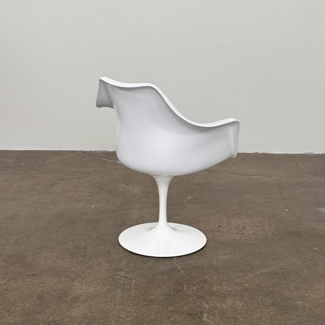 Metal Knoll Saarinen Tulip Armchair With Vinyl Seat Cushion For Sale - Image 7 of 10