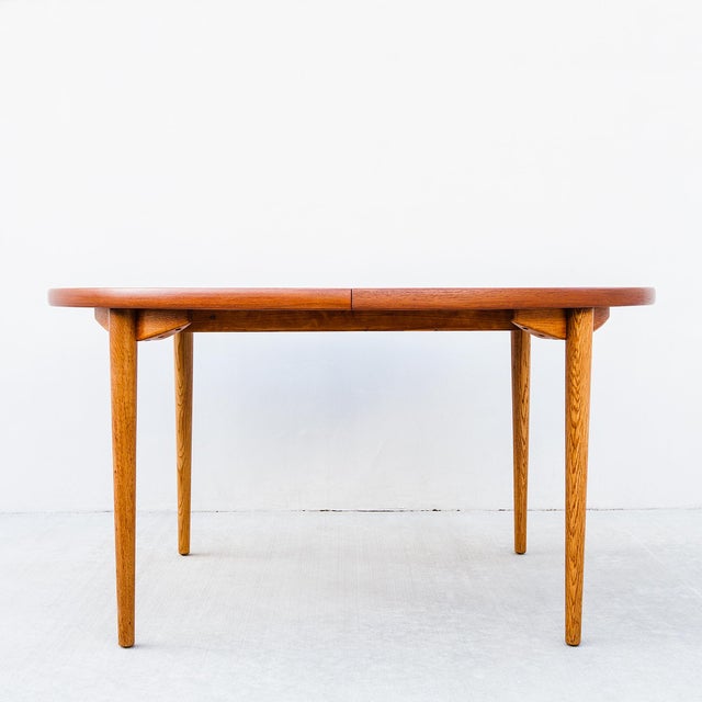 Bodafors 1960s Scandinavian Teak & Oak Expandable Dining Table by Hvidt & Molgaard-Nielsen For Sale - Image 4 of 12
