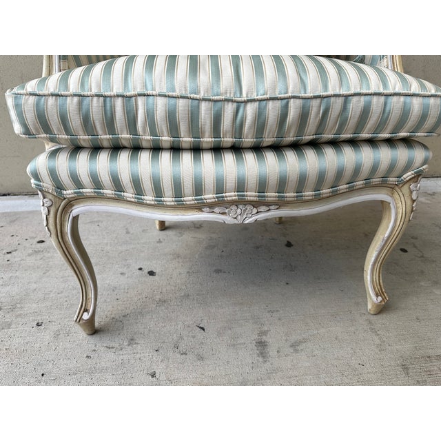 Vintage French Louis XV Style Striped Silk Bergère Chair With Matching Pillow For Sale - Image 15 of 16