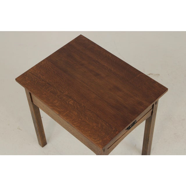Brown Pair Stickley Arts & Crafts Mission Oak Lamp Tables For Sale - Image 8 of 17
