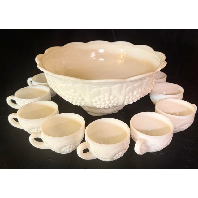 Mid-Century Modern Mid 20th Century L. E. Smith Harvest Grape Punch Bowl Set - 13 pcs For Sale - Image 3 of 12