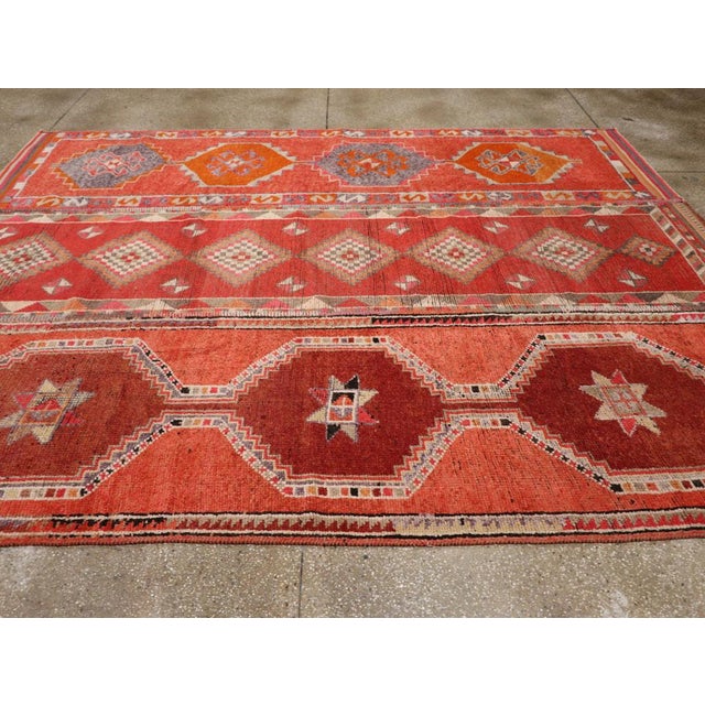 Galerie Shabab Collection Mid-20th Century Turkish Anatolian Room Size Carpet For Sale In New York - Image 6 of 10