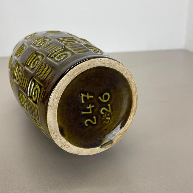 Fat Lava Abstract Line Tube Pottery Vase from Scheurich, Germany, 1970s For Sale - Image 15 of 18
